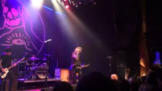 Against Me! - Turn Those Clapping Hands Into Angry Balled F