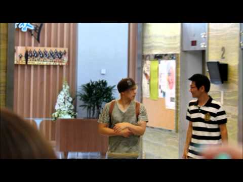 120612 슈키라 출근길 성민.mp4