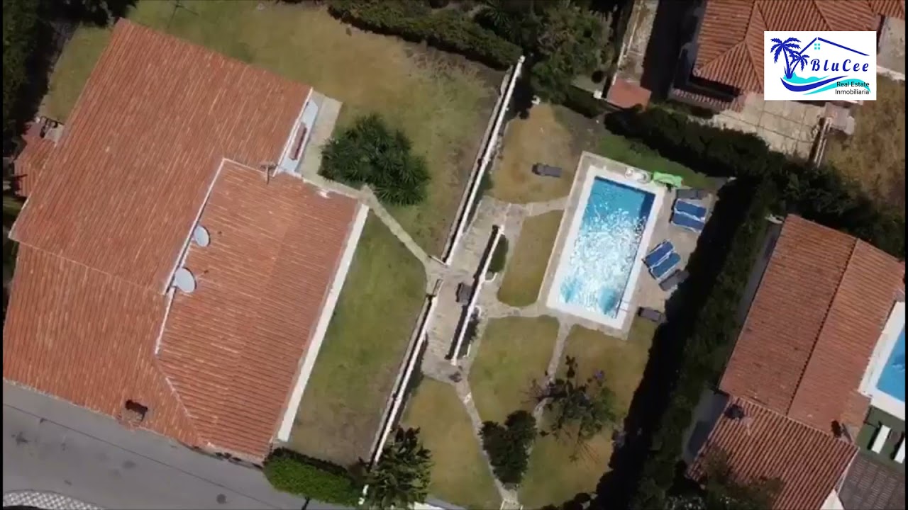 Villa for Sale in Caleta de Vélez