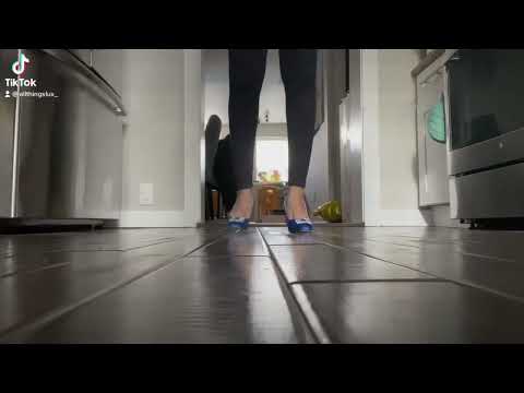 Undecided…keep or return this pair of classic blue @ManoloBlahnikOfficial 🤔🤷🏽‍♀️