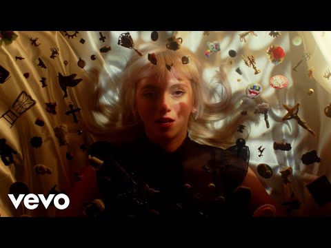 girlpuppy - Windows (Official Video)