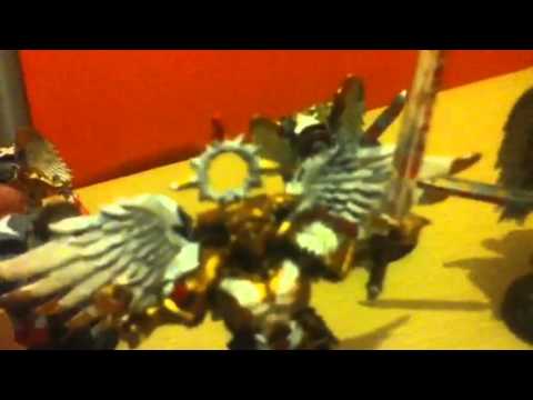 Warhammer 40k space marine two of the best HQ unit