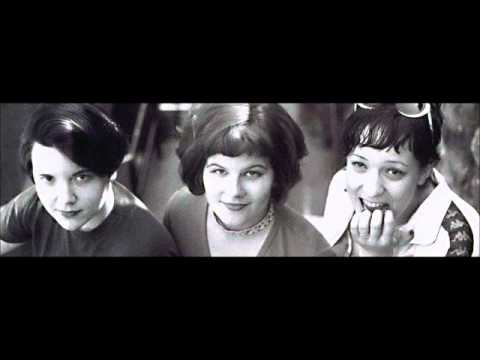 Bratmobile - Well You Wanna Know What?
