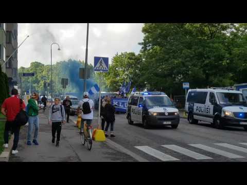 HJK - HIFK (Helsinki Derby) HJK Ultras March to Stadium 31.07.2017