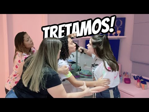 BRIGAMOS NA FRENTE DE NOSSAS  MÃES E ELAS FICARAM NERVOSAS!