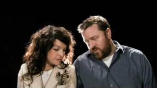 Jesca Hoop feat. Guy Garvey - &#39;Murder of Birds&#39; (OFFICIAL VIDEO)