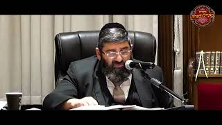 הרב אייל עמרמי - זה מה שה' רוצה מהאדם! (הרב אייל עמרמי) - התמונה מוצגת ישירות מתוך אתר האינטרנט יוטיוב. זכויות היוצרים בתמונה שייכות ליוצרה. קישור קרדיט למקור התוכן נמצא בתוך דף הסרטון