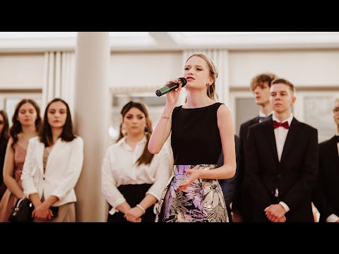 Studniówka 2022 -  I LO w Bełchatowie - Gabriela Zatorska "Nic nie może wiecznie trwać"