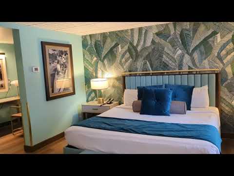 Experience OLD SCHOOL Vegas Luxury in El Cortez's Original 47 Suite!