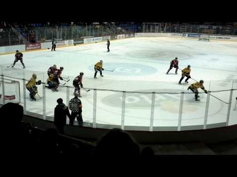 Ässät-Kalpa 13.12.2014. Mika Niemen 2-3 kavennusmaali 2 sekuntia ennen pelin loppua.