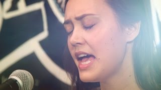American Rag Sessions: Dia Frampton - &quot;Let Me Love&quot;