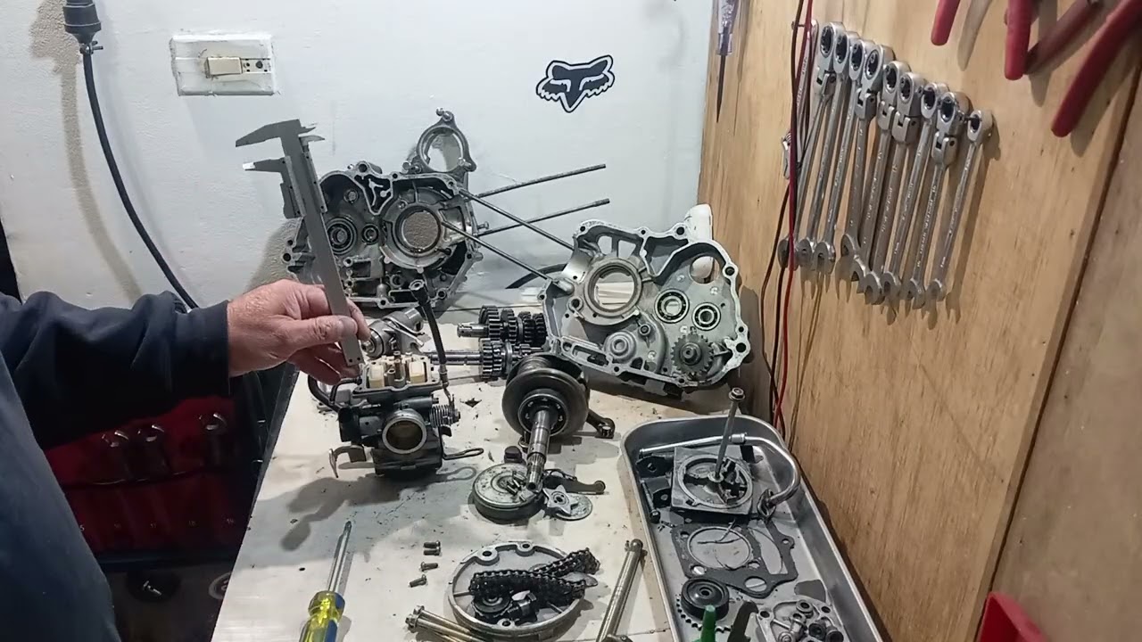 Porque no mantiene mínima revoluciones, opcilaciones, aceleración de la nada todas las motos 