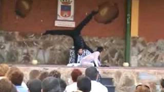 Actuación de equilibrio Ivo Stankov en la Fiesta de la Majadilla