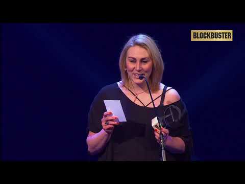 Robert Prisen 2018 -  Årets sminkør synger sin takketale -  Katrine Tersgov