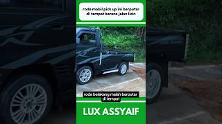 Download lagu THIS PICK UP CAR'S WHEELS ARE SPINNING IN PLACE BECAUSE THE ROAD IS SLIPPERY #shorts mp3