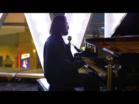 Piano Virtuoso Daniil Trifonov Surprises Travellers with Performance at YVR Airport