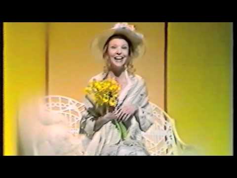 That's Life! N°3 Stephanie De-Sykes