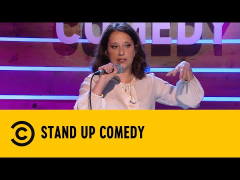 Stand Up Comedy: Il dramma di avere una cugina geniale - Maristella Losacco - Comedy Central