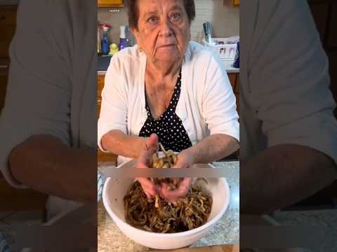 How do Turkish people turn eggplants into a dish #farmingtraditions #shortsfeed