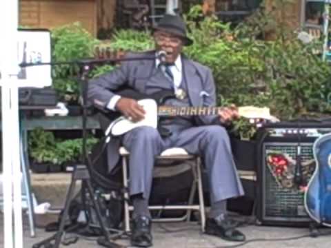 Robert "Wolfman" Belfour playing Hoochie Coochie Man