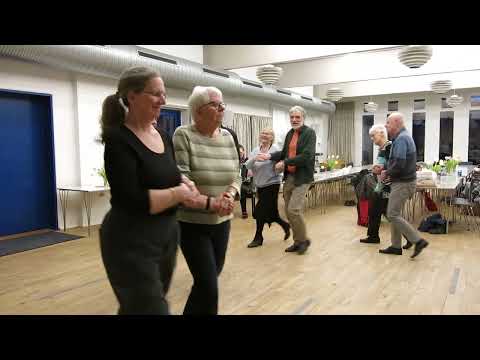 Den muntre kreds efterfulgt af "Å gå så" (DK) Herlev Gamle Danse