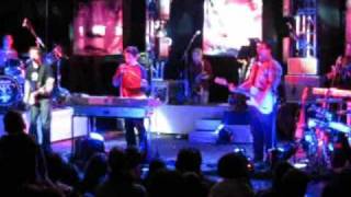 They might Be Giants Where do they Make Balloons (LIVE)