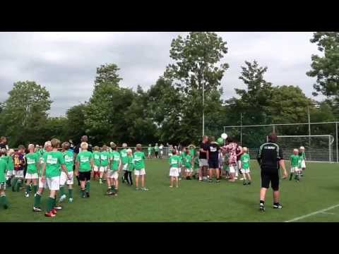 DRONRIJP - OPENING TRAPVELD KUNSTGRAS