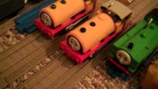 TOMY Double Teething Troubles