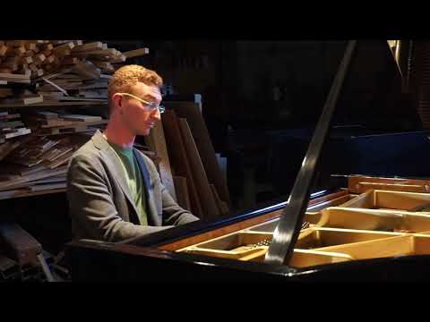 download lagu mp3 mp4 Danny Holt, download lagu Danny Holt gratis, unduh video klip Danny Holt