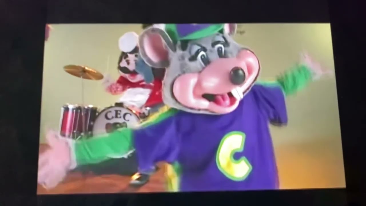 Chuck E. Cheese’s April 2007 Show-Listen To The Music