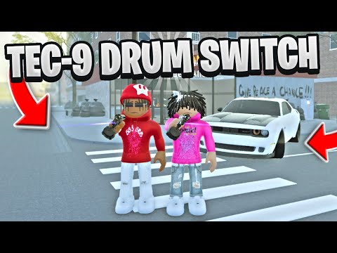 SLIDING WITH A TEC 9 DRUM SWITCH IN THIS SOUTH BRONX ROBLOX HOOD GAME