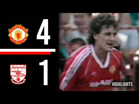 Manchester United v Arsenal | Opening Day Demolition | Highlights | 1989/1990