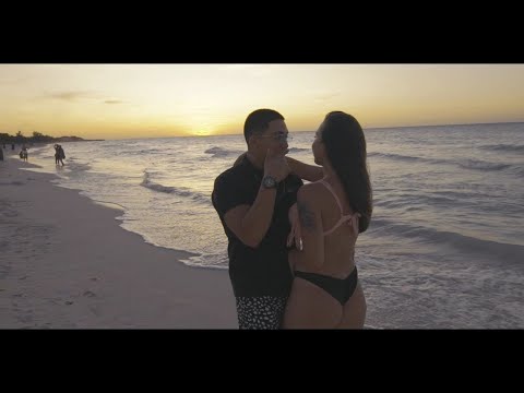 Efeveliz - Cerquita de mi (Video Oficial)