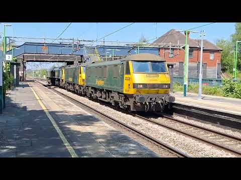 Freightliner Convoy @ Acton Bridge 2x 90s & 2x 66s 20/5/23
