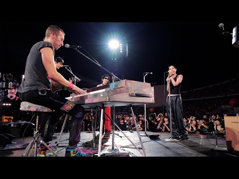 A Moment - Zweed n' Roll x Chris Martin at Coldplay Music Of The Spheres World Tour Bangkok