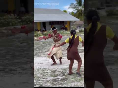 E NA REITIA. One of the most talented dancers (2023). #kiribati #christmas #kiribatidancing.