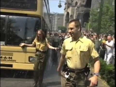 Love Parade 1995 auf dem Kudamm in Berlin