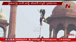 Farmers Protest at Red Fort: Thousands Of Farmers Drive Tractors Into Red Fort