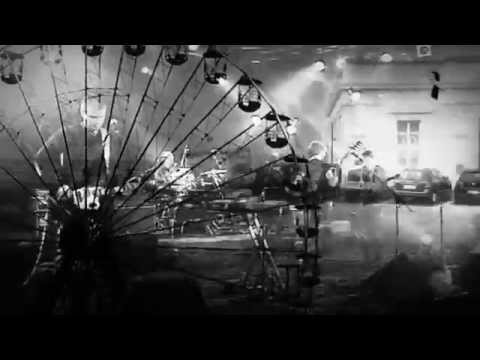 Delorentos - Everybody Else Gets Wet (Lyric Video)