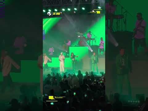 DE UNA | FMK cantó PERFECTA con MIRANDA y MARÍA BECERRA