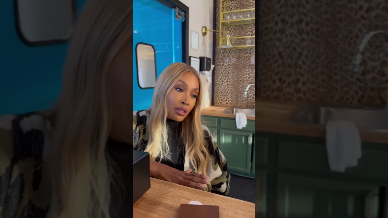 When Amber realizes her business is seriously failing and Shana tries to encourage her!