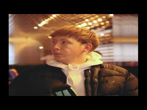 Eddy de Pretto adresse un message à sa mère dans son dernier album "Cure"