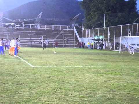 Juninho perde pênalti em Duque de Caxias 0x2 Madureira