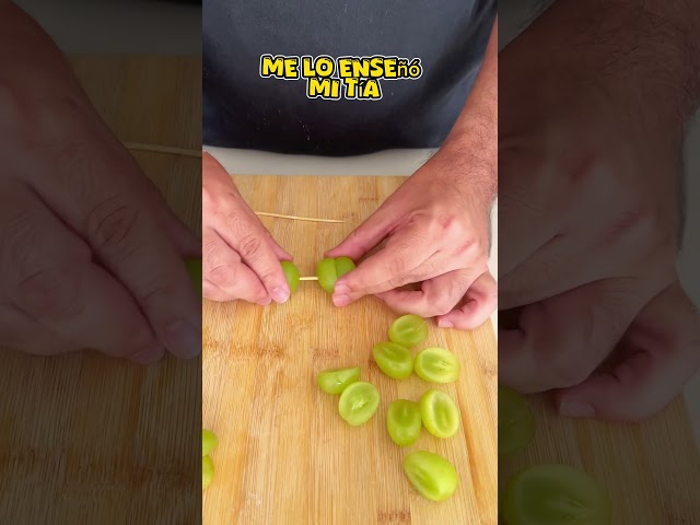 Vídeo relacionado con DIELOVEHUA 100 Piezas Palitos de Coctel Brochetas, Palillos de Cóctel de Flores, 12 cm Palillo para Brochetas de Frutas, para Fiestas de San Valentín, Fiestas de Cumpleaños y Bodas (Rosa)