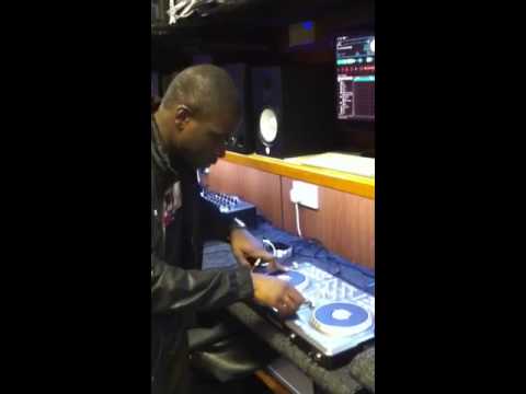 DJ Kofi vs Mix Track Pro