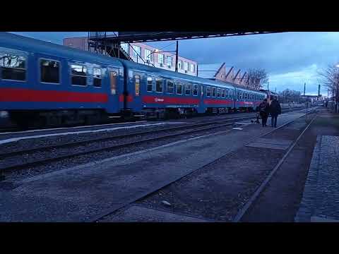 MAV 418 154 departs Kispest to Kőbánya Kispest 28/01/22 at 0704am