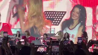 Download lagu 260519 LE SSERAFIM x ILLIT   at Korea University  고려대 축제 르세라핌 x 아일릿 mp3