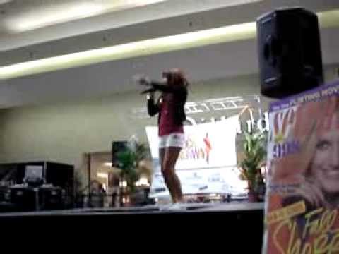 Gia Farrell Live - Come Hit Me Up