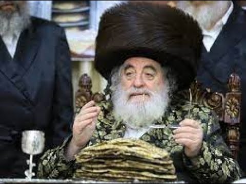 האדמו"ר מויז'ניץ בסעודת ראש חודש סיון באלעד