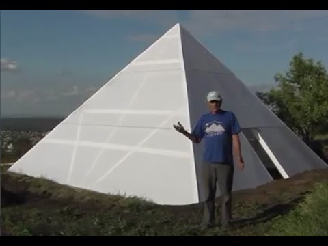 A Russian guy built a pyramid for his wife